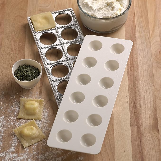 Fox Run 57665 Ravioli Maker, Aluminum, 12-Cup
