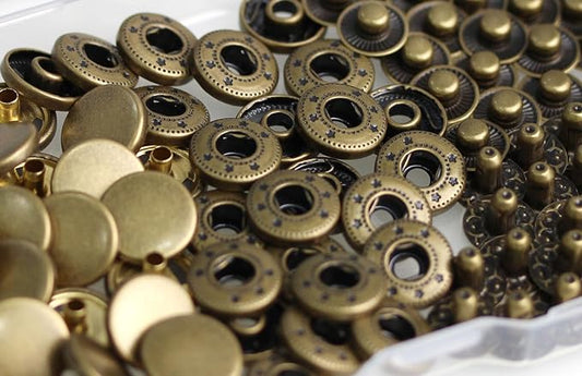 BetterJonny 24 Sets Heavy Duty Leather Snap Fasteners Kit, 12.5mm Metal Snap Buttons Press Studs Leather Rivets Snaps with 4 Setter Tools for Clothes Bracelet Jackets Jeans Antique Brass