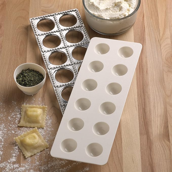 Fox Run 57665 Ravioli Maker, Aluminum, 12-Cup