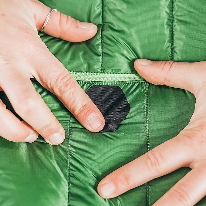 GEAR AID Tenacious Tape Hex – 2.5” & 1.5” Repair Patches (4 Patches: Two 2.5” & Two 1.5”, Clear/Black) – Peel-and-Stick Outdoor Nylon Fabric to Fix Holes and Burns in Down Jackets, Rain Gear and Tents